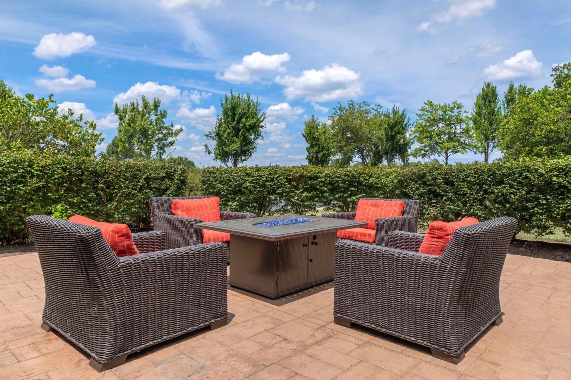 Hilton Garden Inn Lexington Kültér fotó